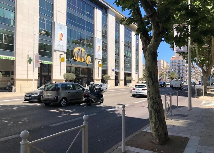 Magnifique T3 Dans Une Residence Au Centre De Toulon